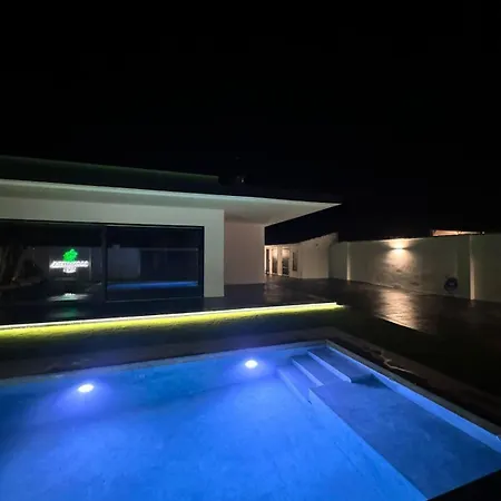 La Palmera Delux Piscina Privada 6 Pax Villa *