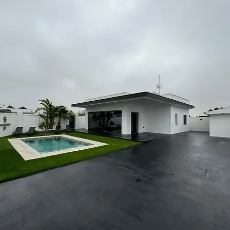 Villa La Palmera Delux Piscina Privada 6 Pax