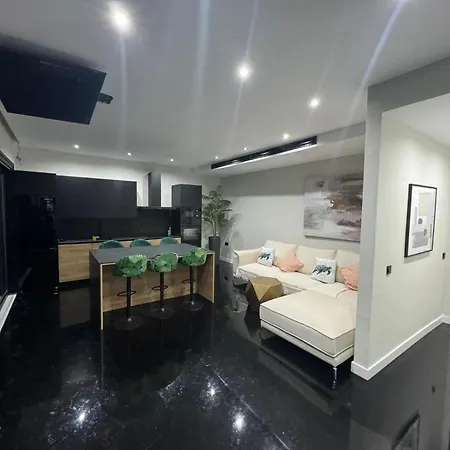 Villa La Palmera Delux Piscina Privada 6 Pax *